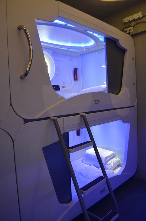 Time Capsule Hotel Джордж Таун Екстериор снимка
