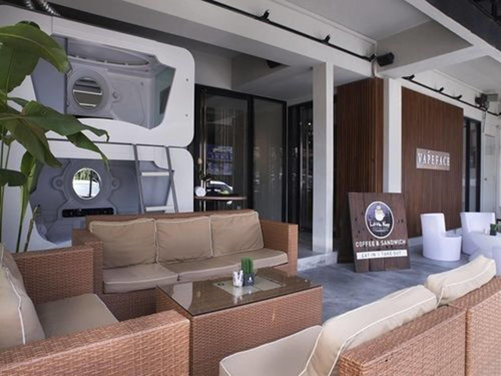 Time Capsule Hotel Джордж Таун Екстериор снимка