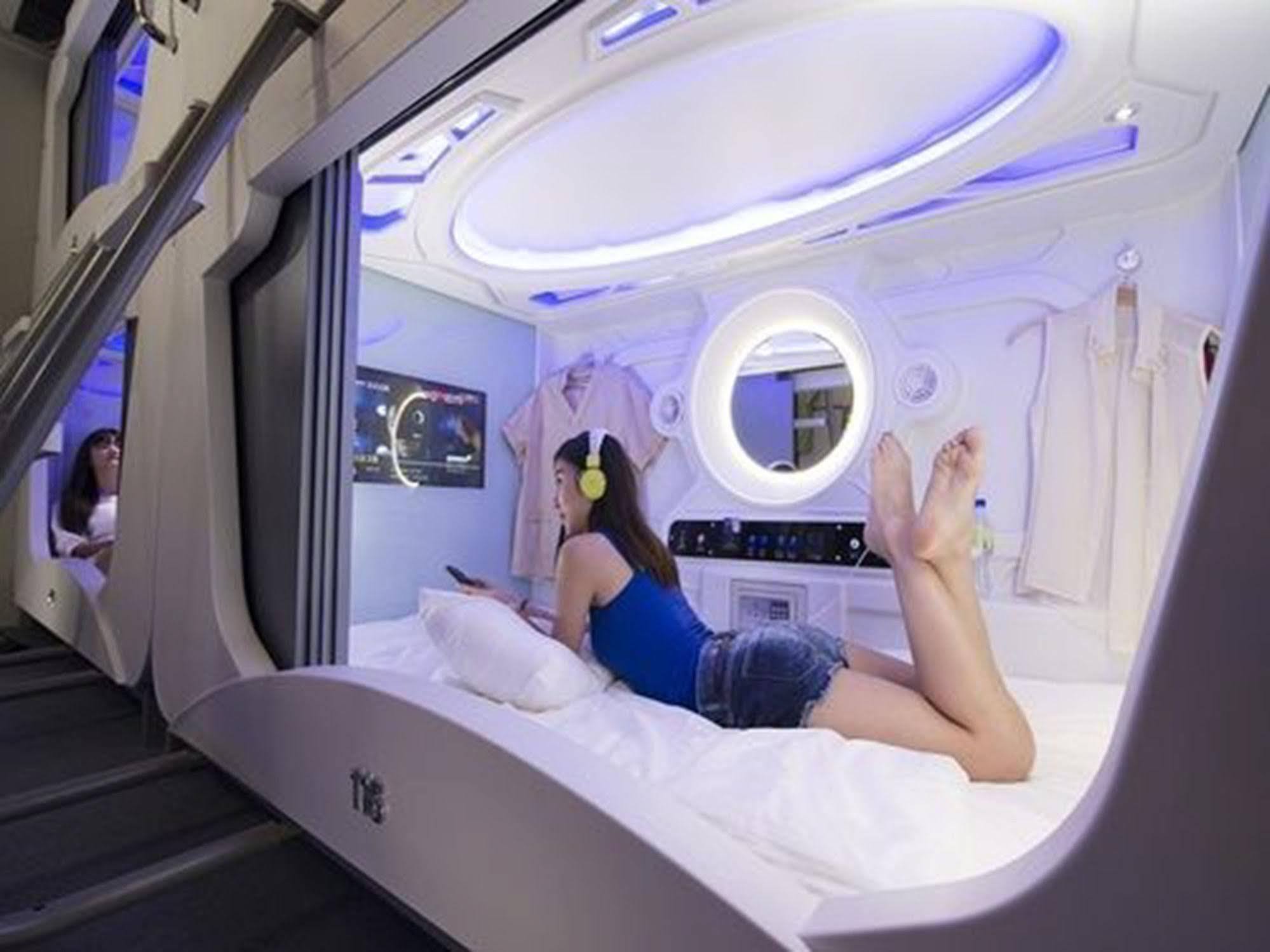 Time Capsule Hotel Джордж Таун Екстериор снимка