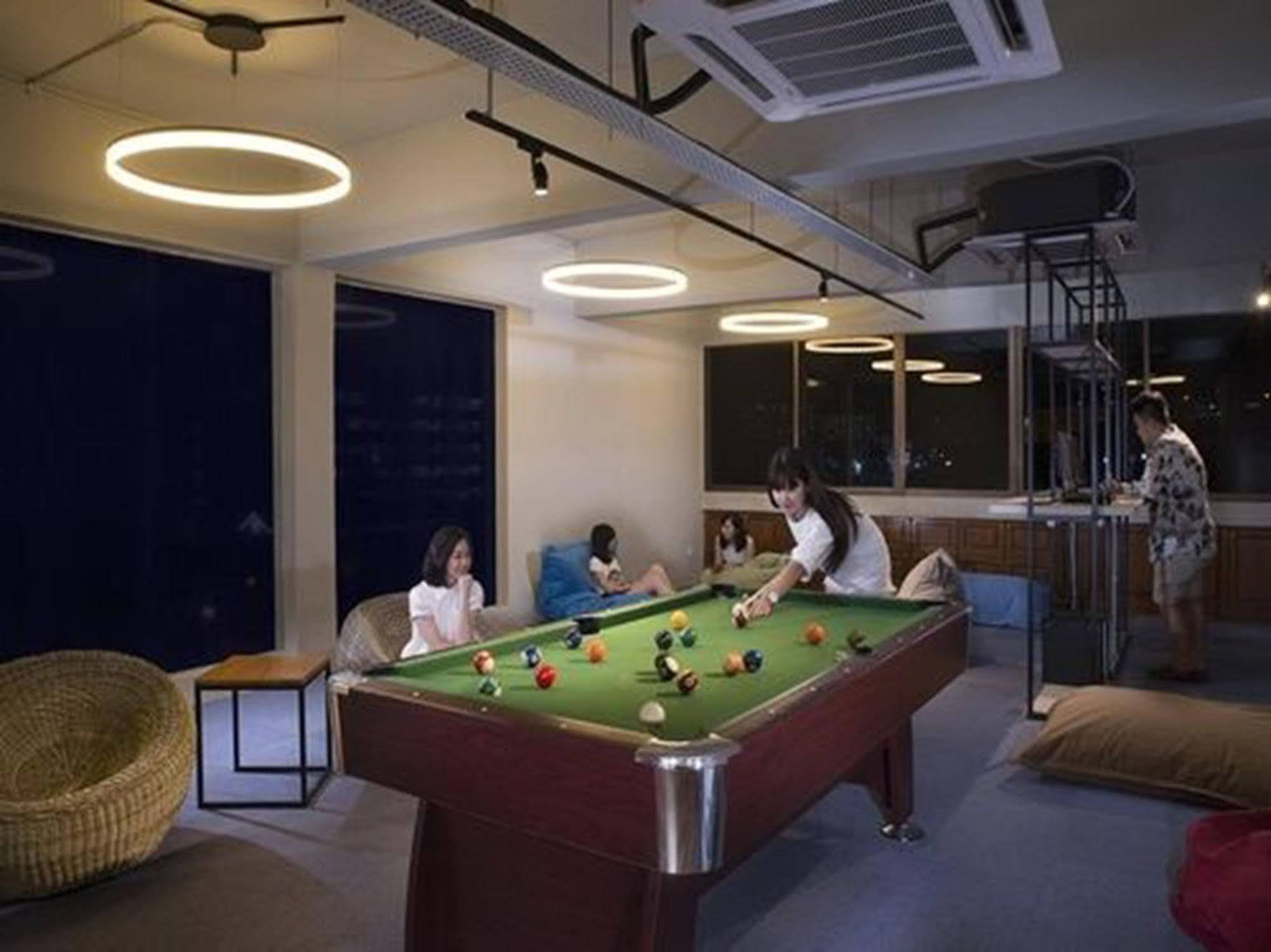 Time Capsule Hotel Джордж Таун Екстериор снимка