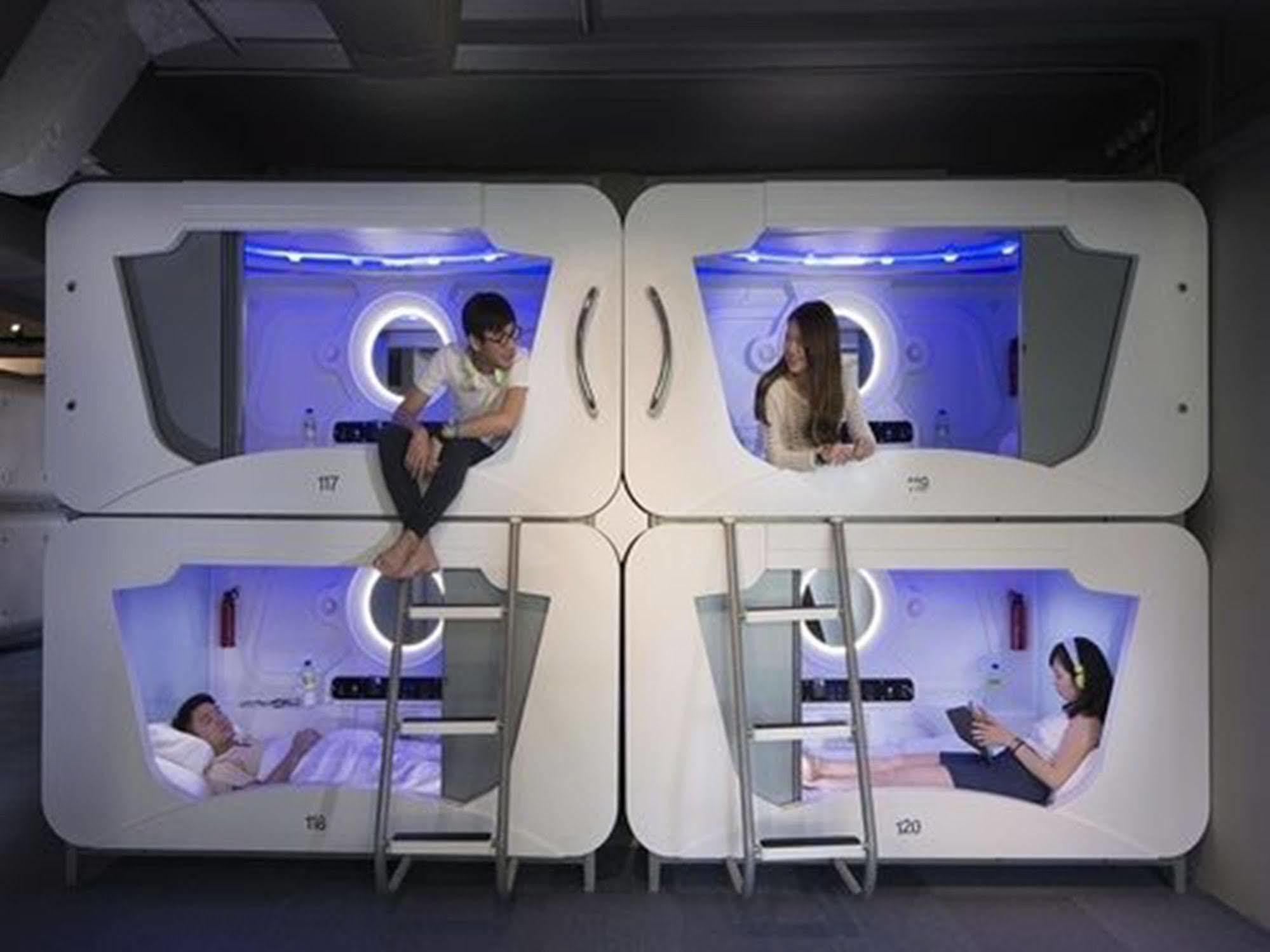 Time Capsule Hotel Джордж Таун Екстериор снимка
